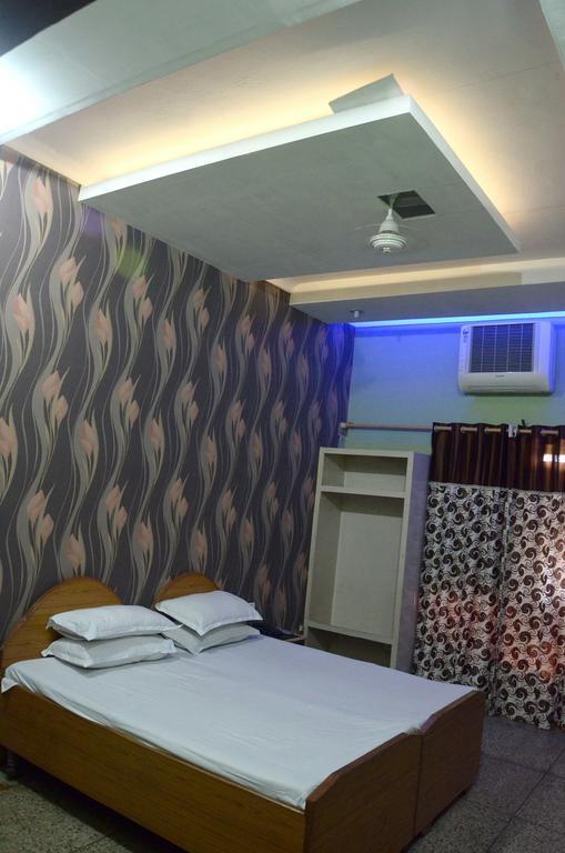 Hotel New Bakshi House Agra  Pokój zdjęcie