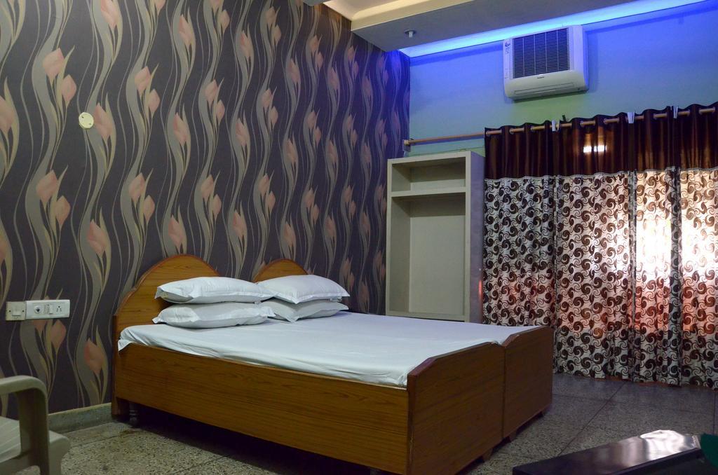 Hotel New Bakshi House Agra  Pokój zdjęcie